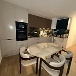 Apartman Privee , Dans Un 4 Pieces , Avec Sdb Privative