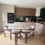 Privee , Dans Un 4 Pieces , Avec Sdb Privative Apartman *