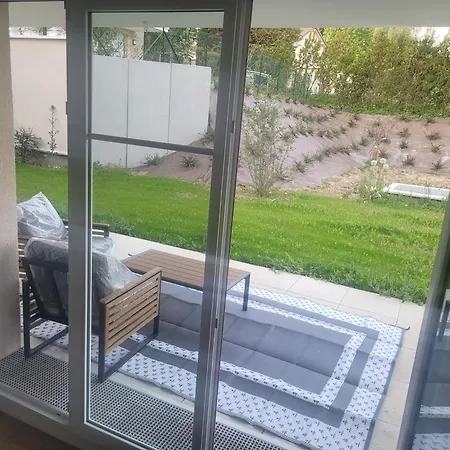 Privee , Dans Un 4 Pieces , Avec Sdb Privative