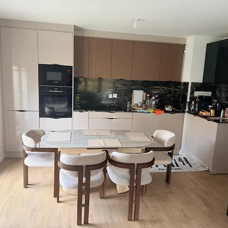 Privee , Dans Un 4 Pieces , Avec Sdb Privative Apartman *