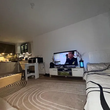 Privee , Dans Un 4 Pieces , Avec Sdb Privative Apartman Saint-Witz