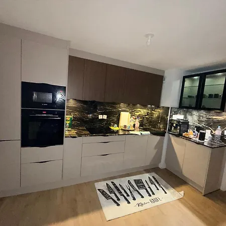 Privee , Dans Un 4 Pieces , Avec Sdb Privative Apartman Saint-Witz