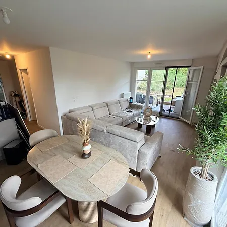 Apartament Privee , Dans Un 4 Pieces , Avec Sdb Privative Saint-Witz