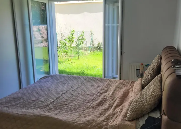 Privee , Dans Un 4 Pieces , Avec Sdb Privative Apartmán
