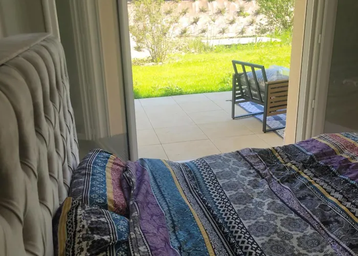 Apartmán Privee , Dans Un 4 Pieces , Avec Sdb Privative *