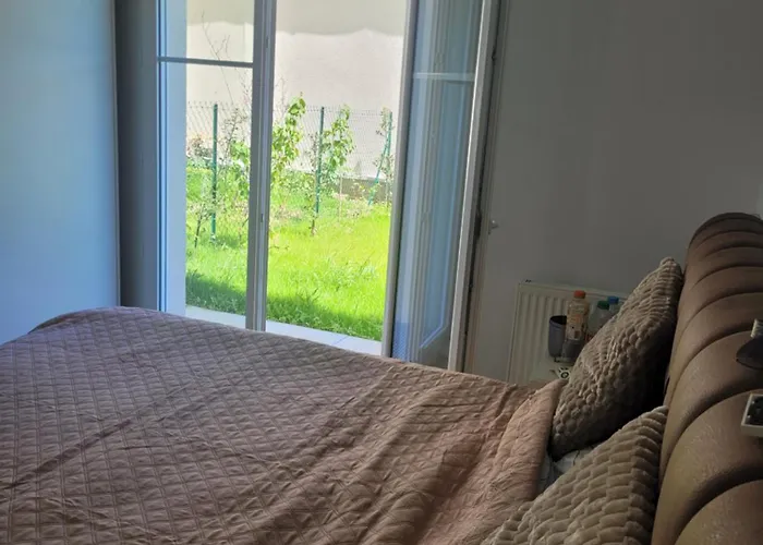 Apartmán Privee , Dans Un 4 Pieces , Avec Sdb Privative Saint-Witz